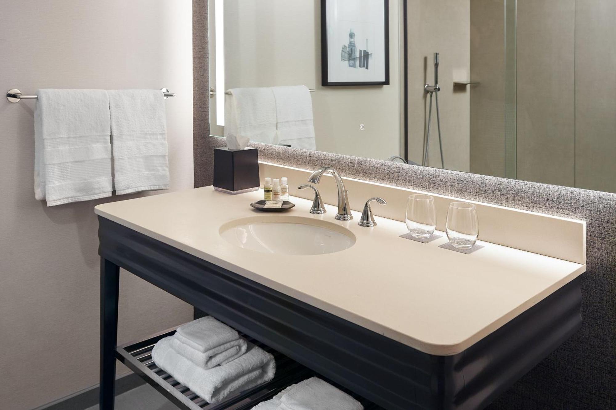 Sheraton Imperial Hotel Raleigh-Durham Airport At Research Triangle Park Esterno foto